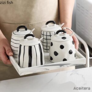 Tarro Cerámico Creativo Blanco y Negro con Cuchara – 400 ml